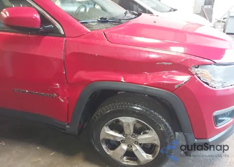 2018 Jeep Compass Latitude 4X4 from USA, damaged, VIN 3C4NJDBB2JT192566